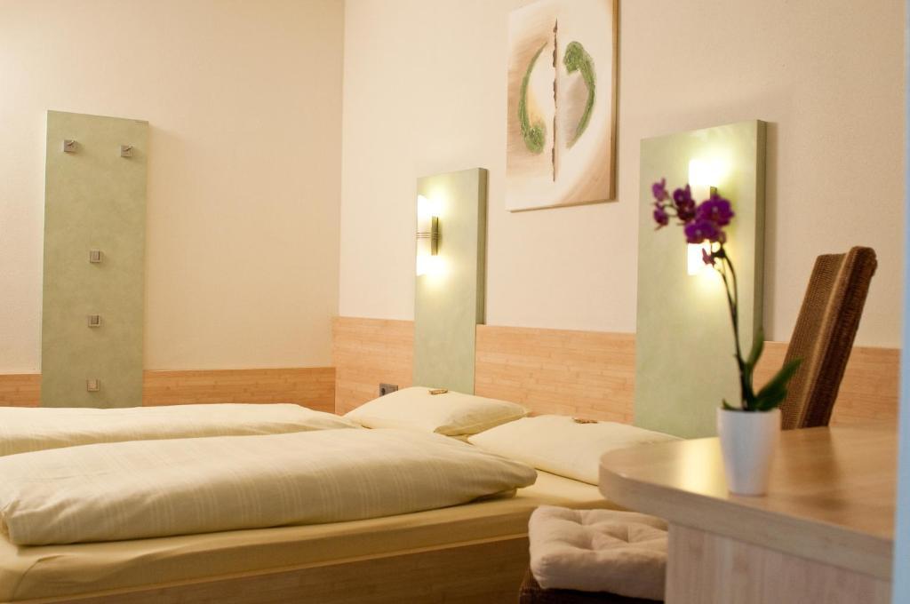 Hotel-Restaurant Bauer-Keller Грединг Номер фото