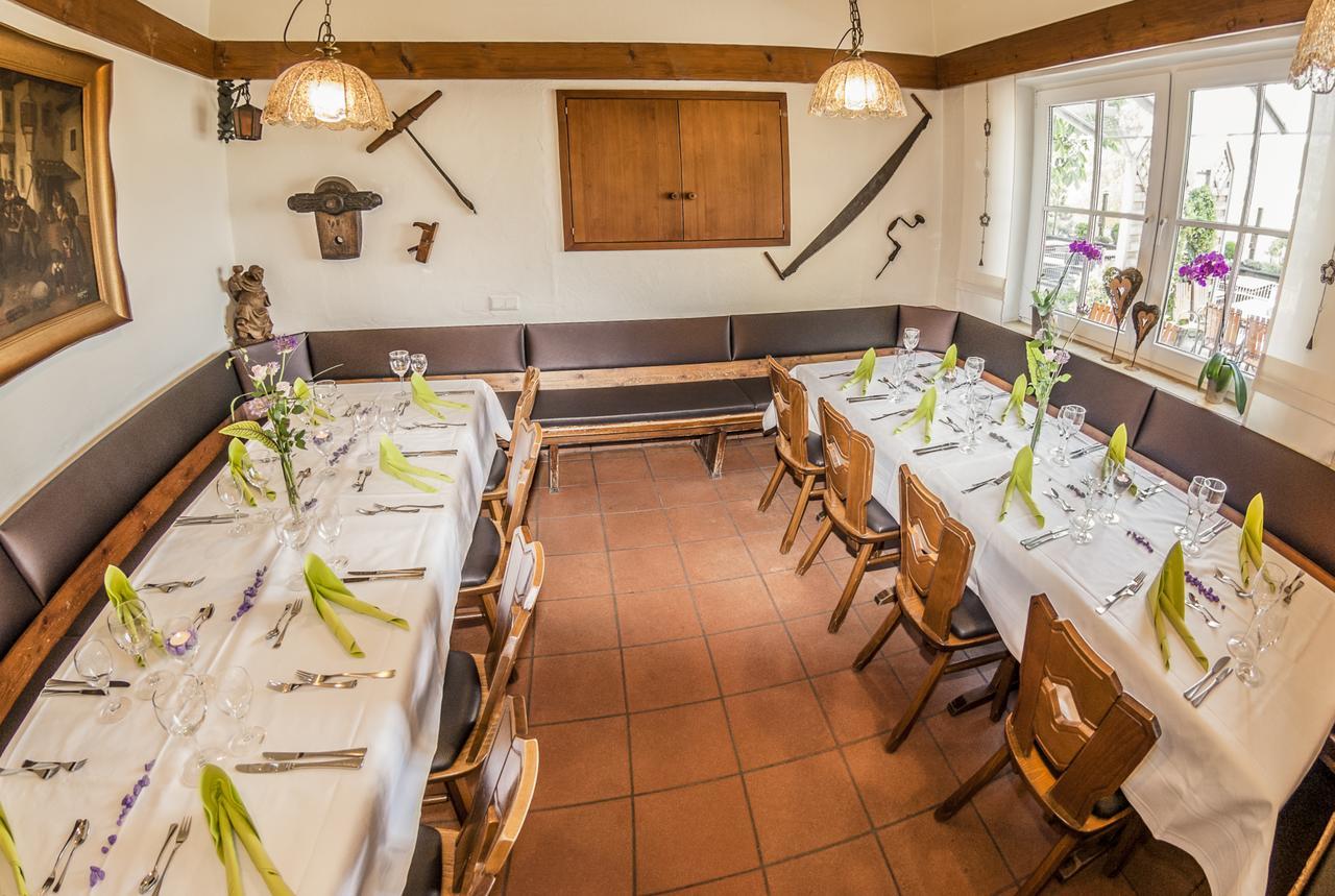 Hotel-Restaurant Bauer-Keller Грединг Экстерьер фото