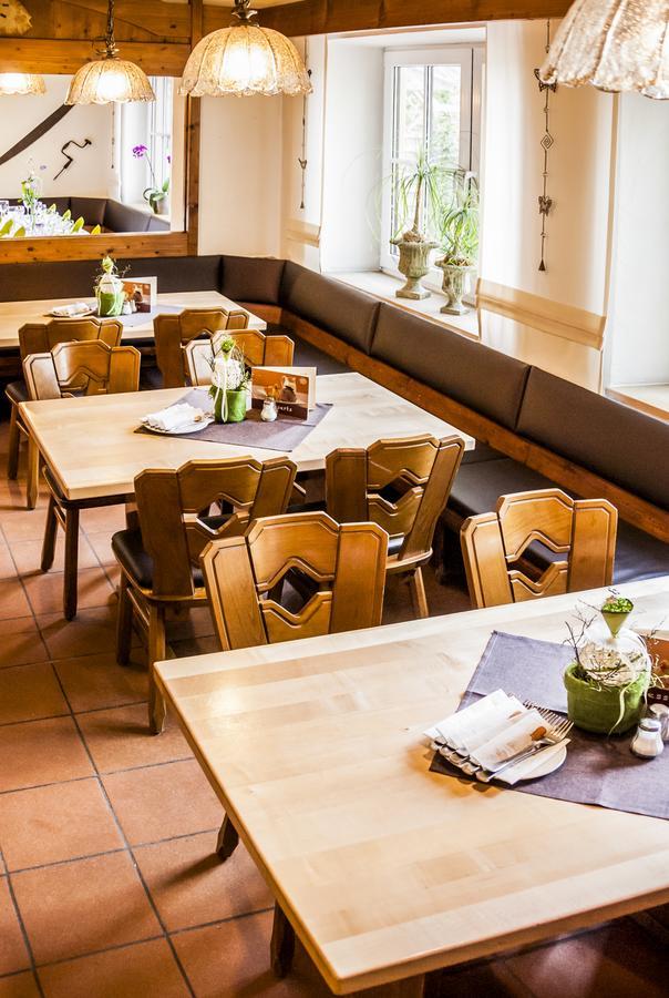 Hotel-Restaurant Bauer-Keller Грединг Экстерьер фото